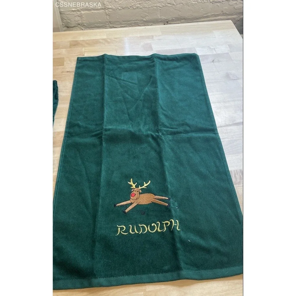 Home Innovations Hunter Green, Christmas Hand Towel Set Embroidered Reindeer NWT